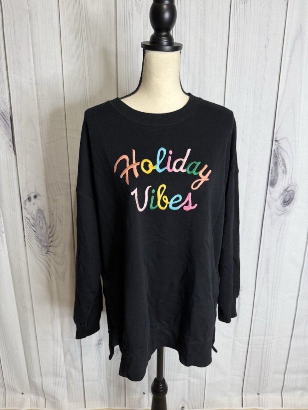Old Navy Black Embro Crewneck Pullover Sweatshirt Sz L Holiday Vibes